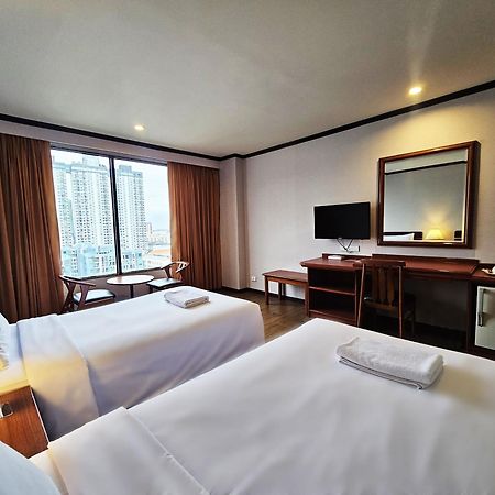 Alexander Hotel Bangkok Exterior photo