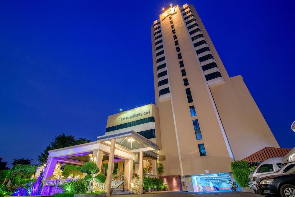 Alexander Hotel Bangkok Exterior photo
