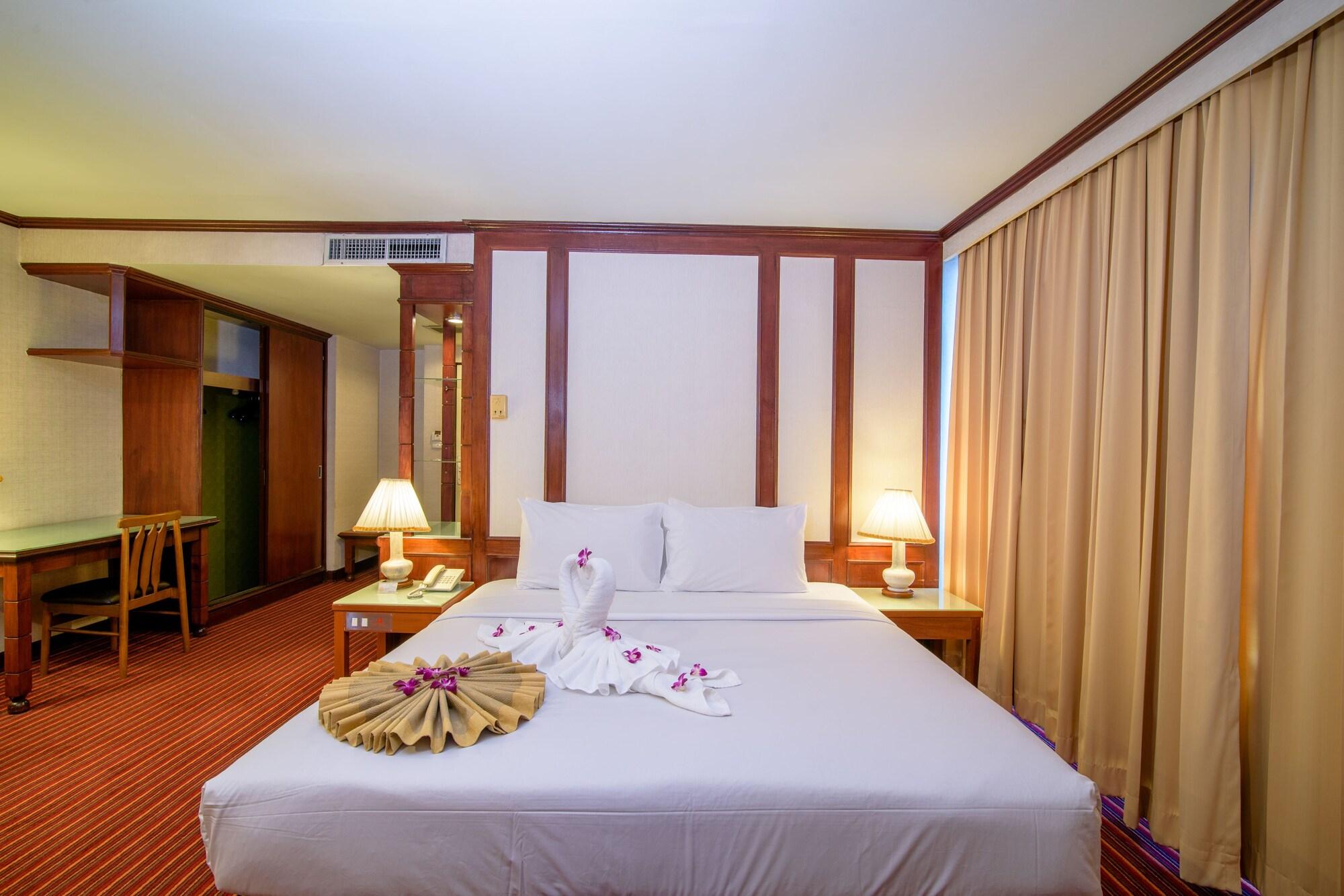Alexander Hotel Bangkok Exterior photo