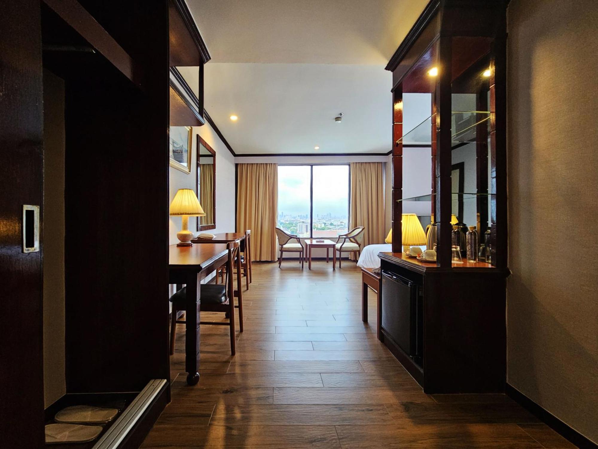 Alexander Hotel Bangkok Exterior photo